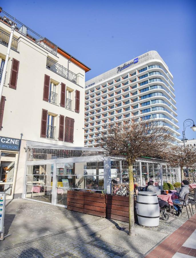 Apartamenty Promenada Z Tarasem I Parkingiem - Apartamenty Na Wyspie シフィノウイシチェ エクステリア 写真