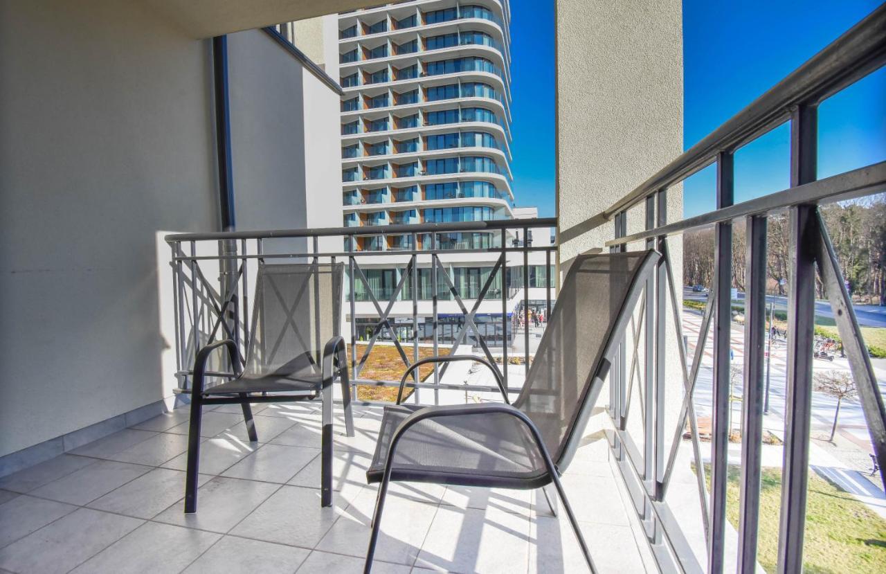 Apartamenty Promenada Z Tarasem I Parkingiem - Apartamenty Na Wyspie シフィノウイシチェ エクステリア 写真