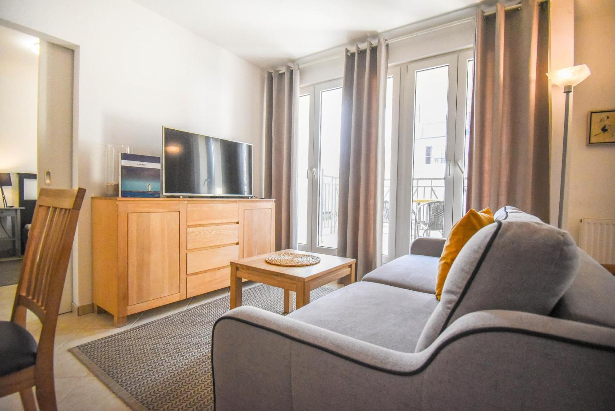 Apartamenty Promenada Z Tarasem I Parkingiem - Apartamenty Na Wyspie シフィノウイシチェ エクステリア 写真