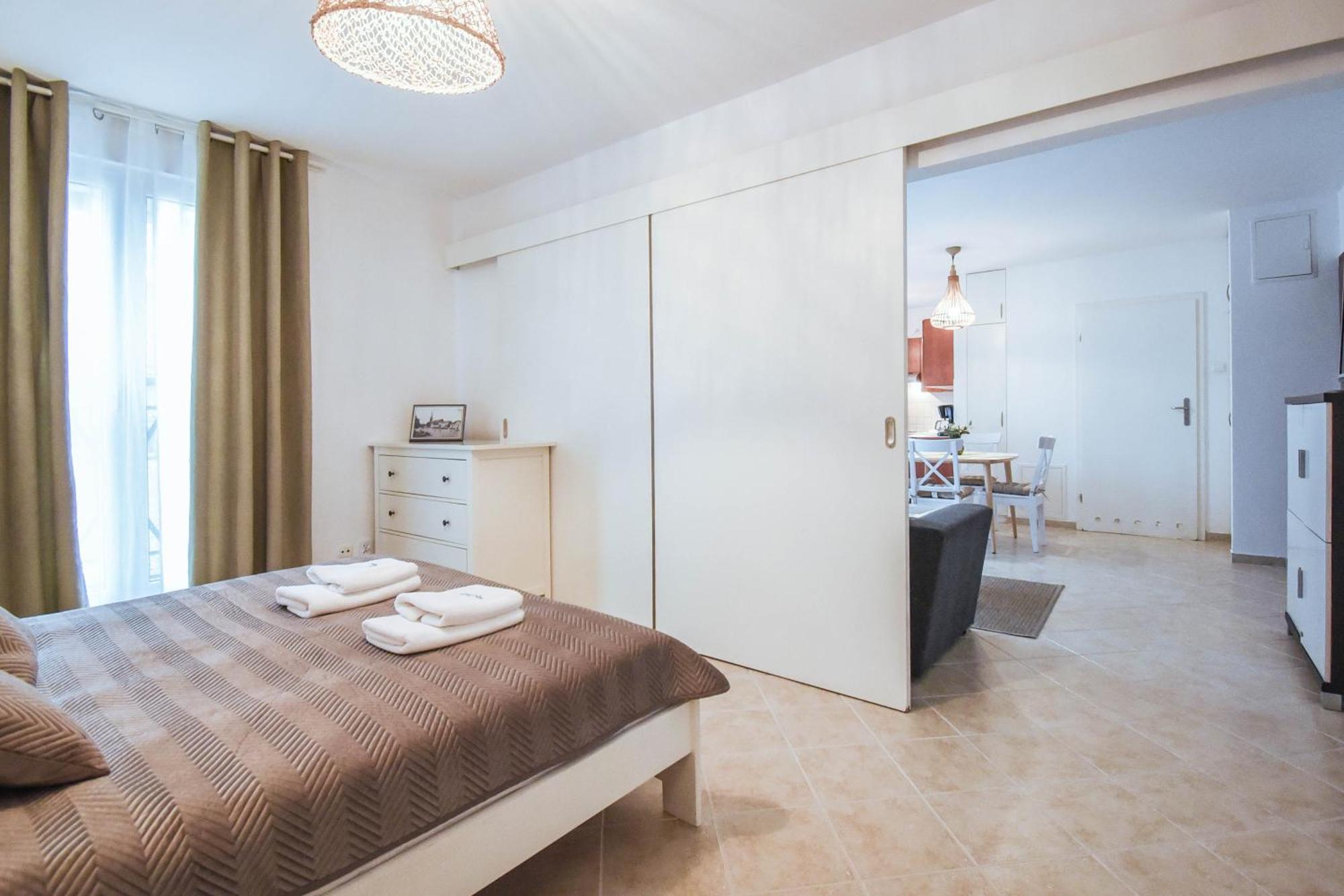 Apartamenty Promenada Z Tarasem I Parkingiem - Apartamenty Na Wyspie シフィノウイシチェ エクステリア 写真