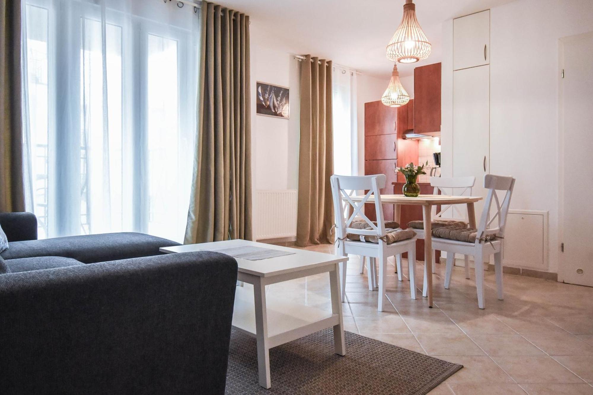 Apartamenty Promenada Z Tarasem I Parkingiem - Apartamenty Na Wyspie シフィノウイシチェ エクステリア 写真