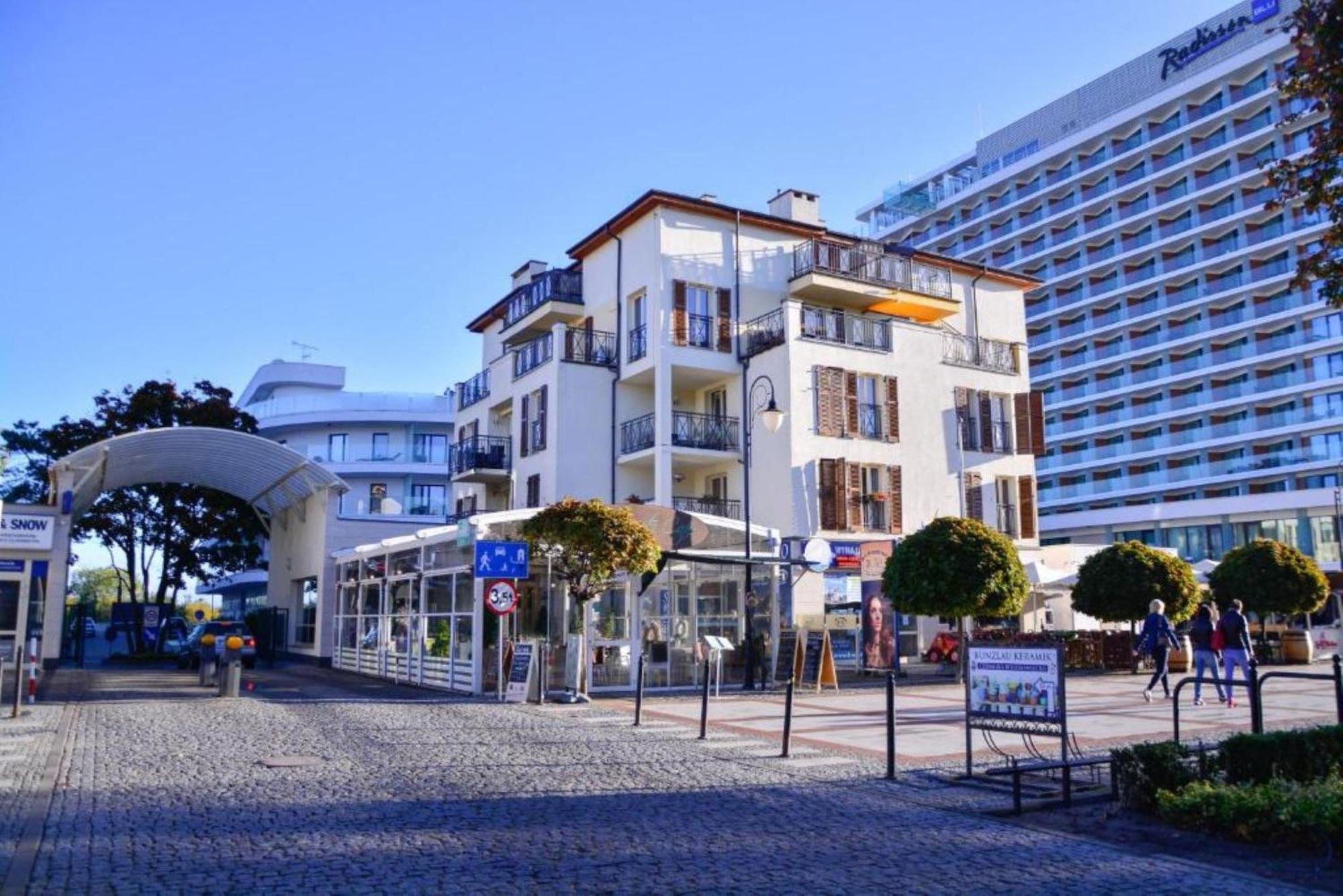 Apartamenty Promenada Z Tarasem I Parkingiem - Apartamenty Na Wyspie シフィノウイシチェ エクステリア 写真