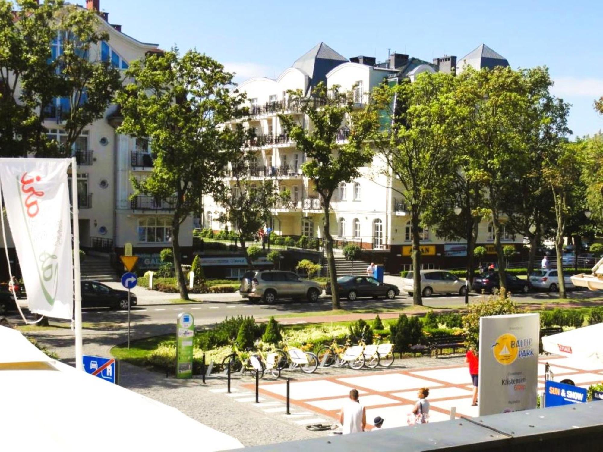 Apartamenty Promenada Z Tarasem I Parkingiem - Apartamenty Na Wyspie シフィノウイシチェ エクステリア 写真